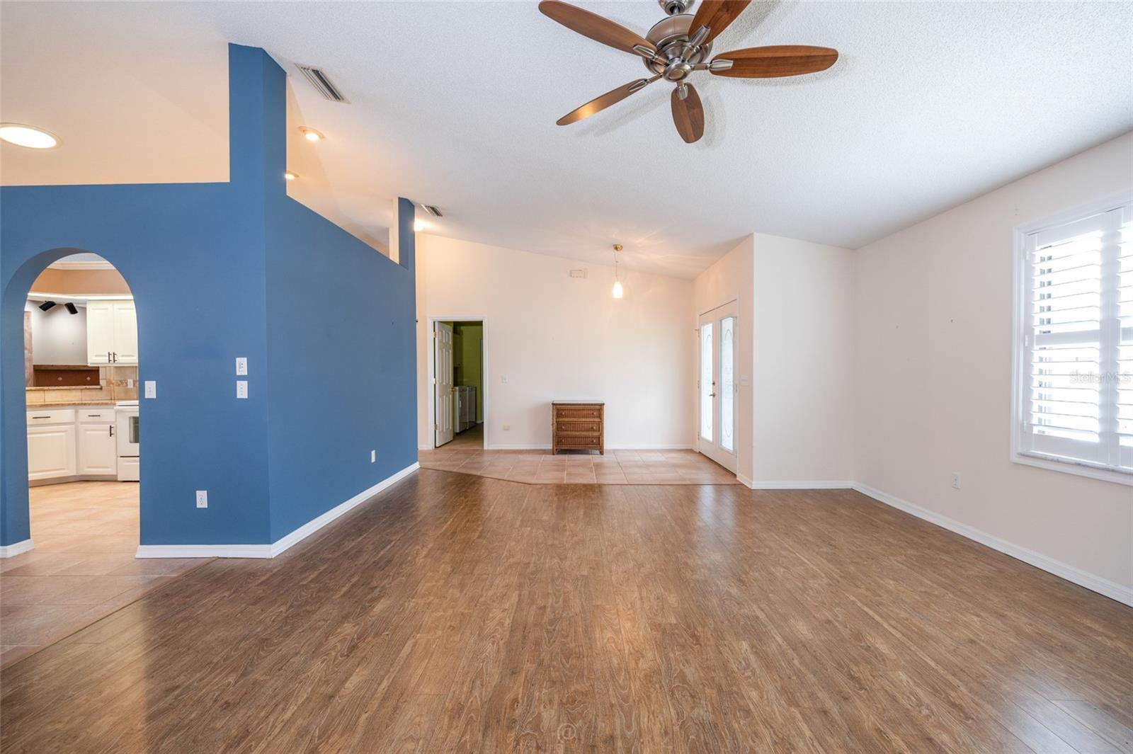 130 BAYSIDE DRIVE