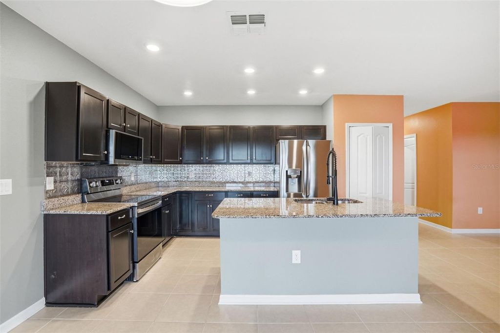 Photo of 4819 Windy Hammock Way, Palmetto, FL 34221 (MLS # TB8513808)
