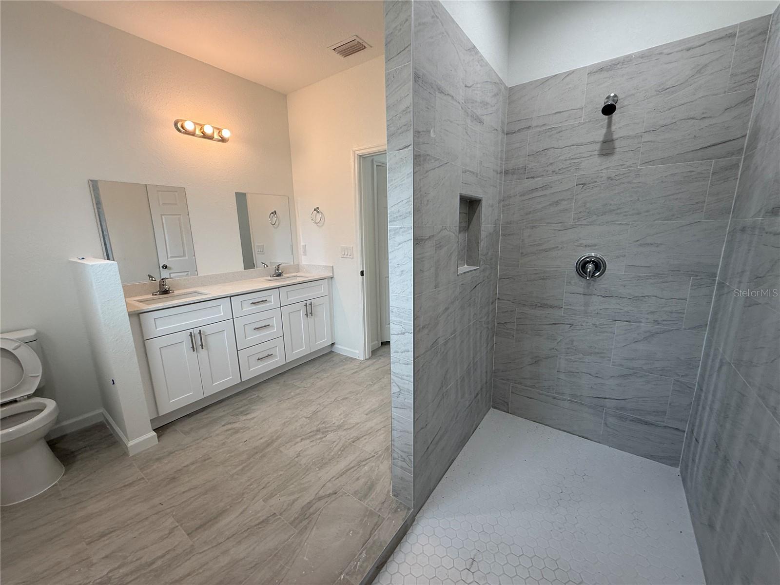 PORT CHARLOTTE SUB 49 - Residential Lease