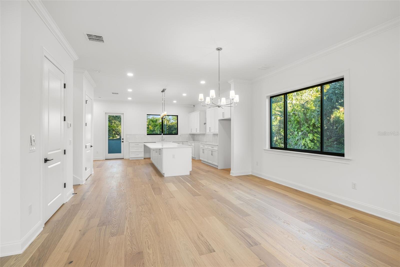 TAMPANIA - Residential