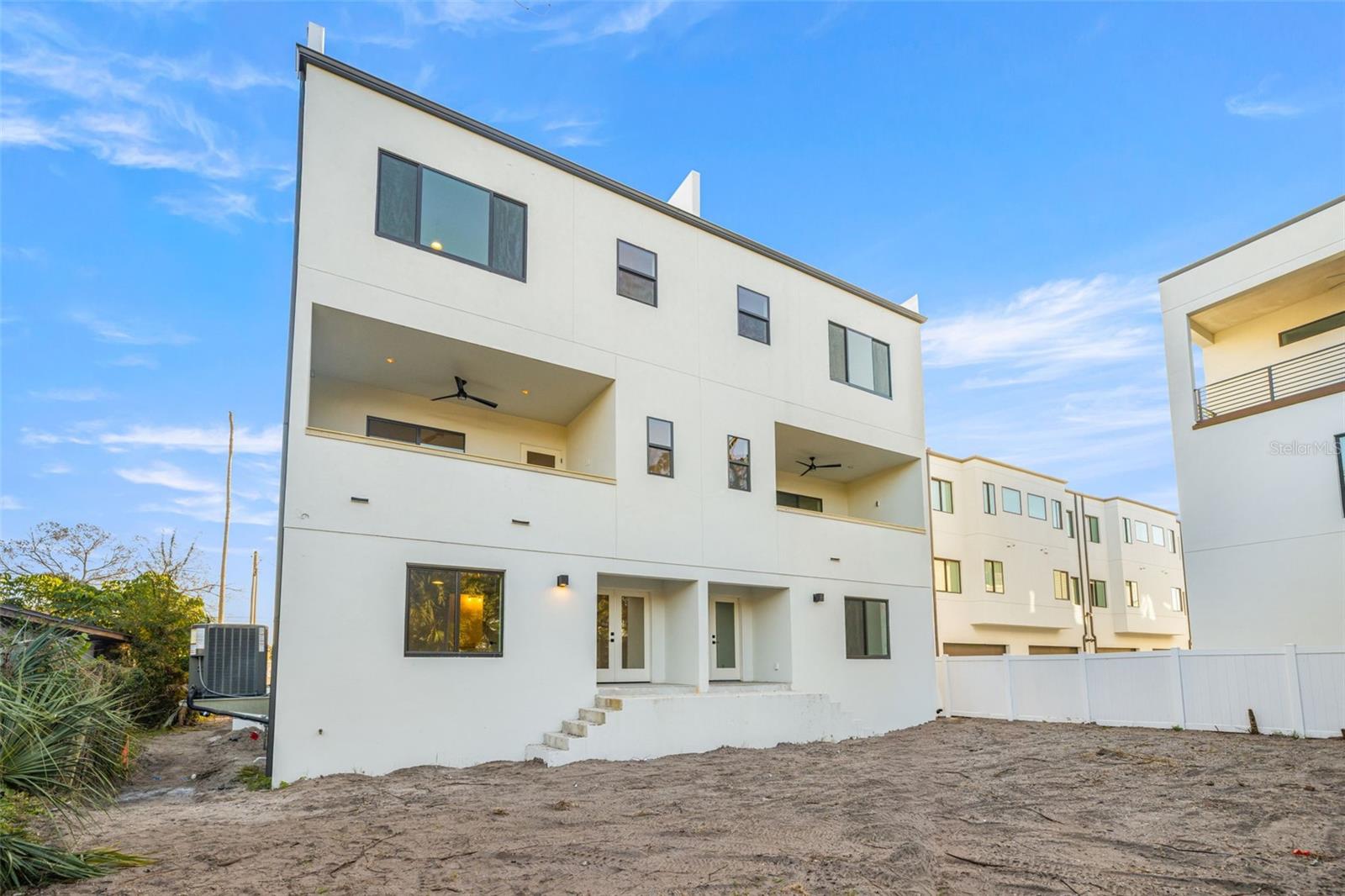 TAMPANIA - Residential