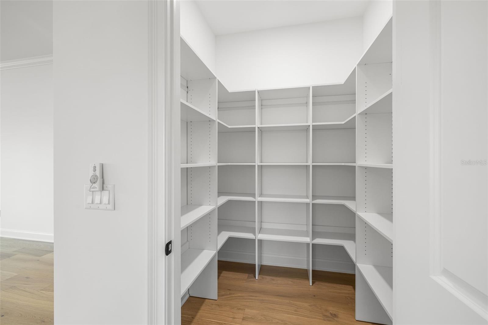 TAMPANIA - Residential