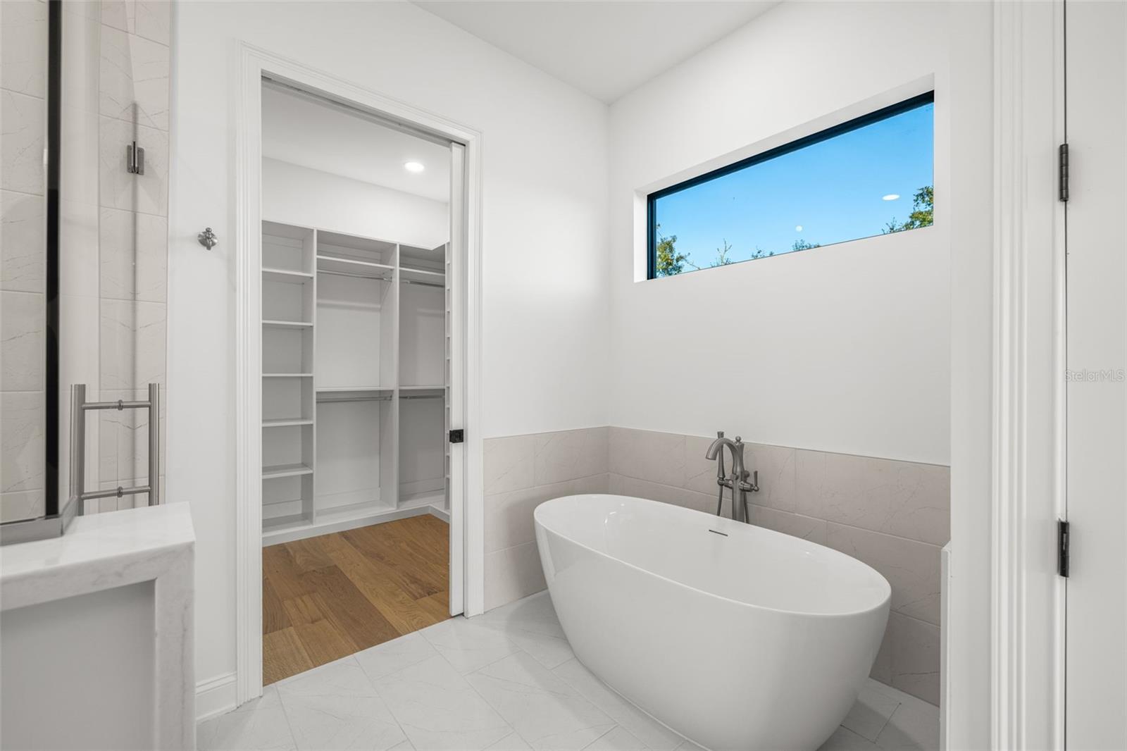 TAMPANIA - Residential