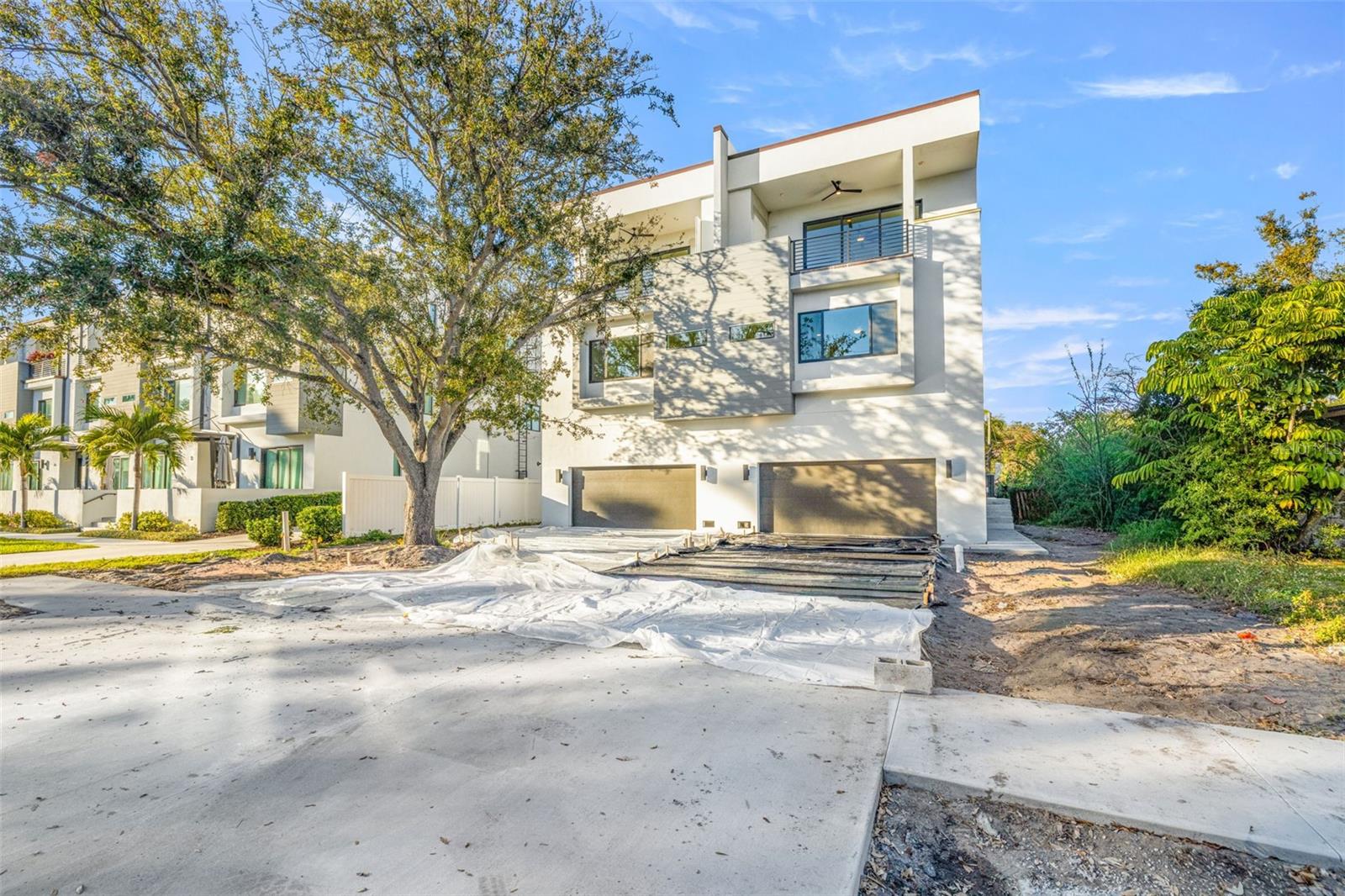 TAMPANIA - Residential