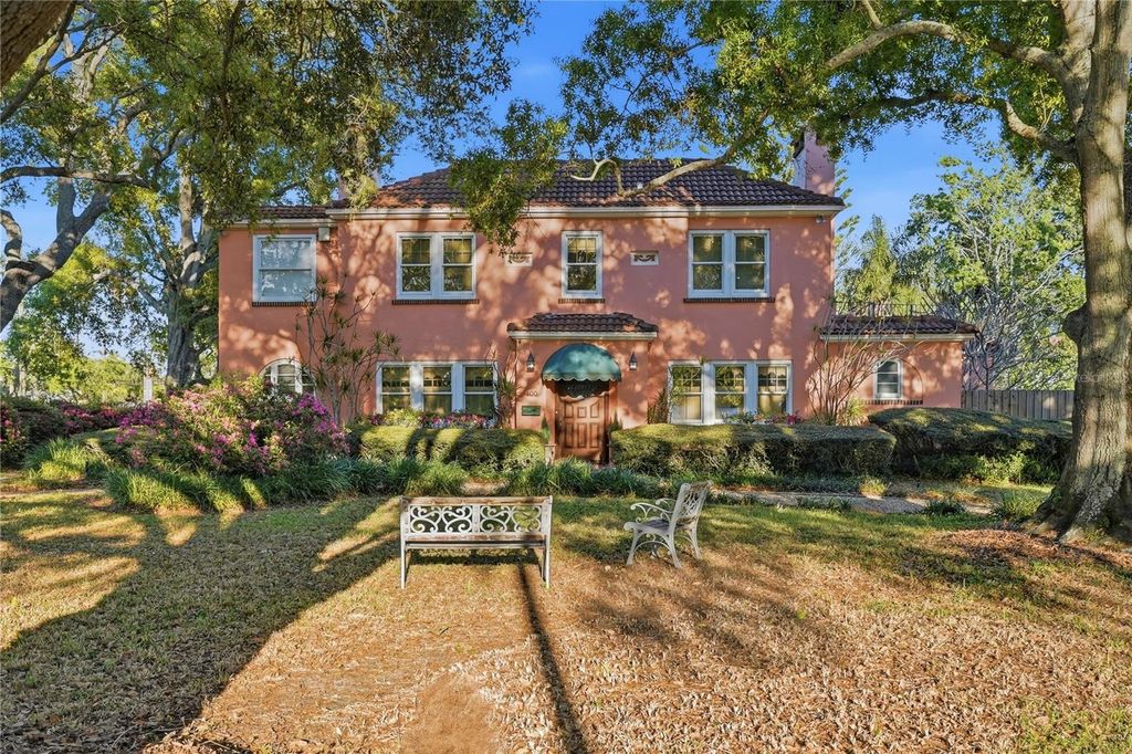 Photo of 100 72nd Street S, St Petersburg, FL 33707 (MLS # TB8482532)