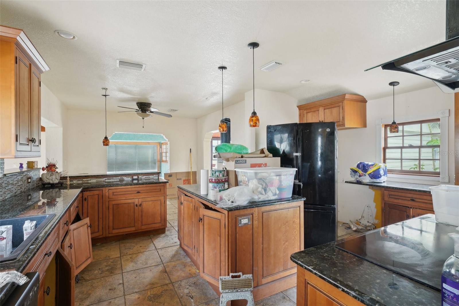 LONE PALM BEACH 3RD ADD - Residential