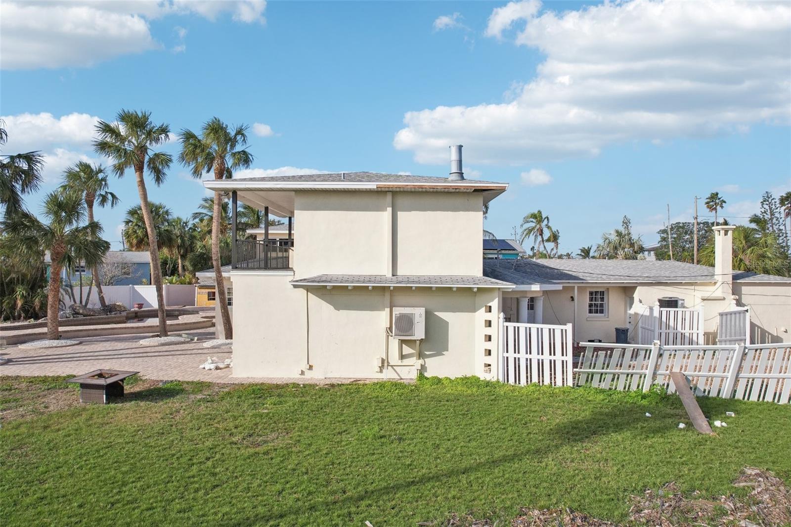 LONE PALM BEACH 3RD ADD - Residential