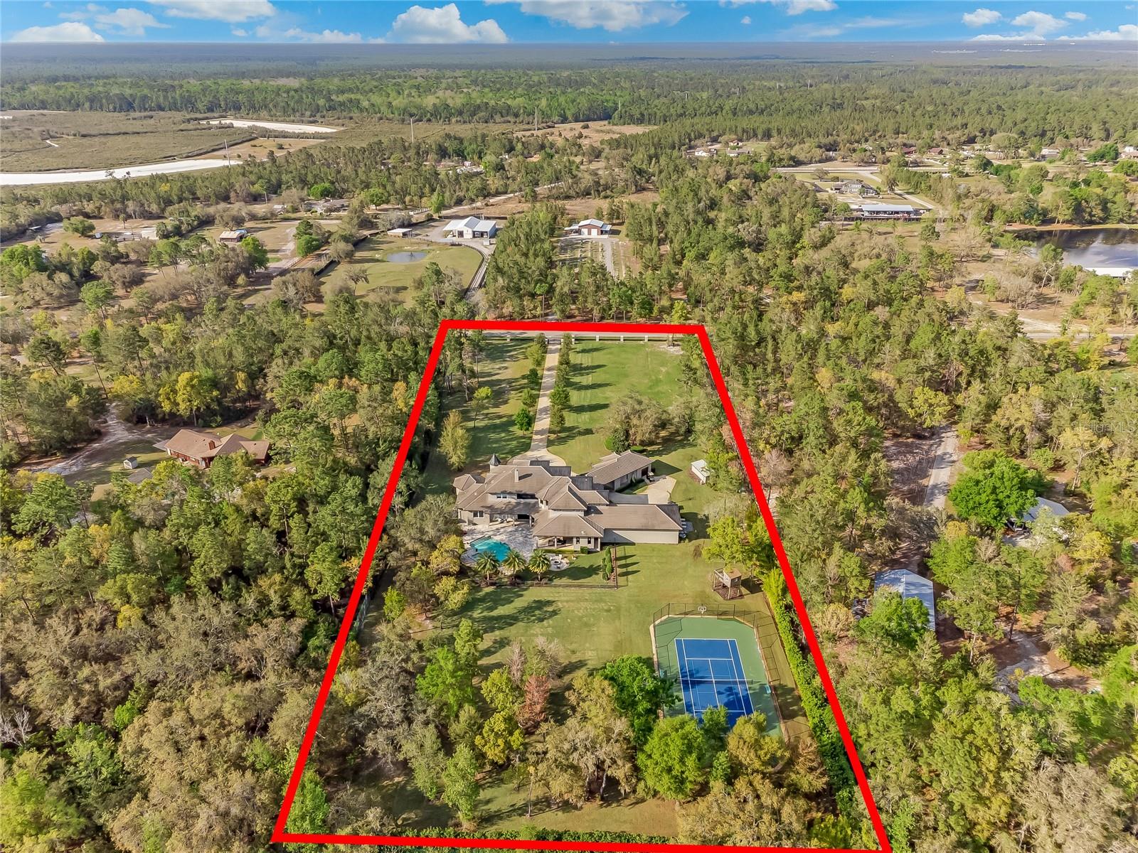 SEMINOLE ESTATES - Residential