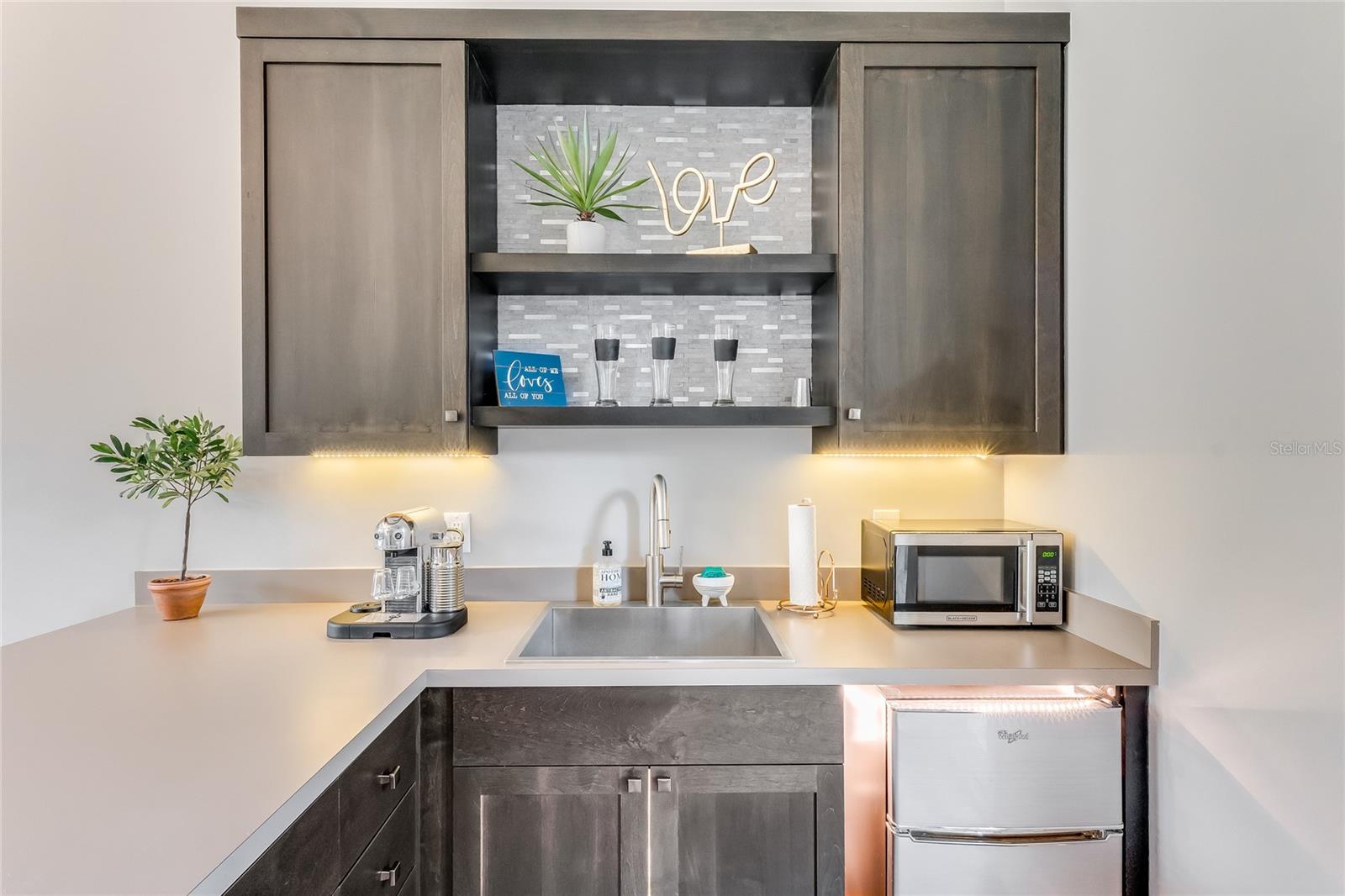 SEMINOLE ESTATES - Residential