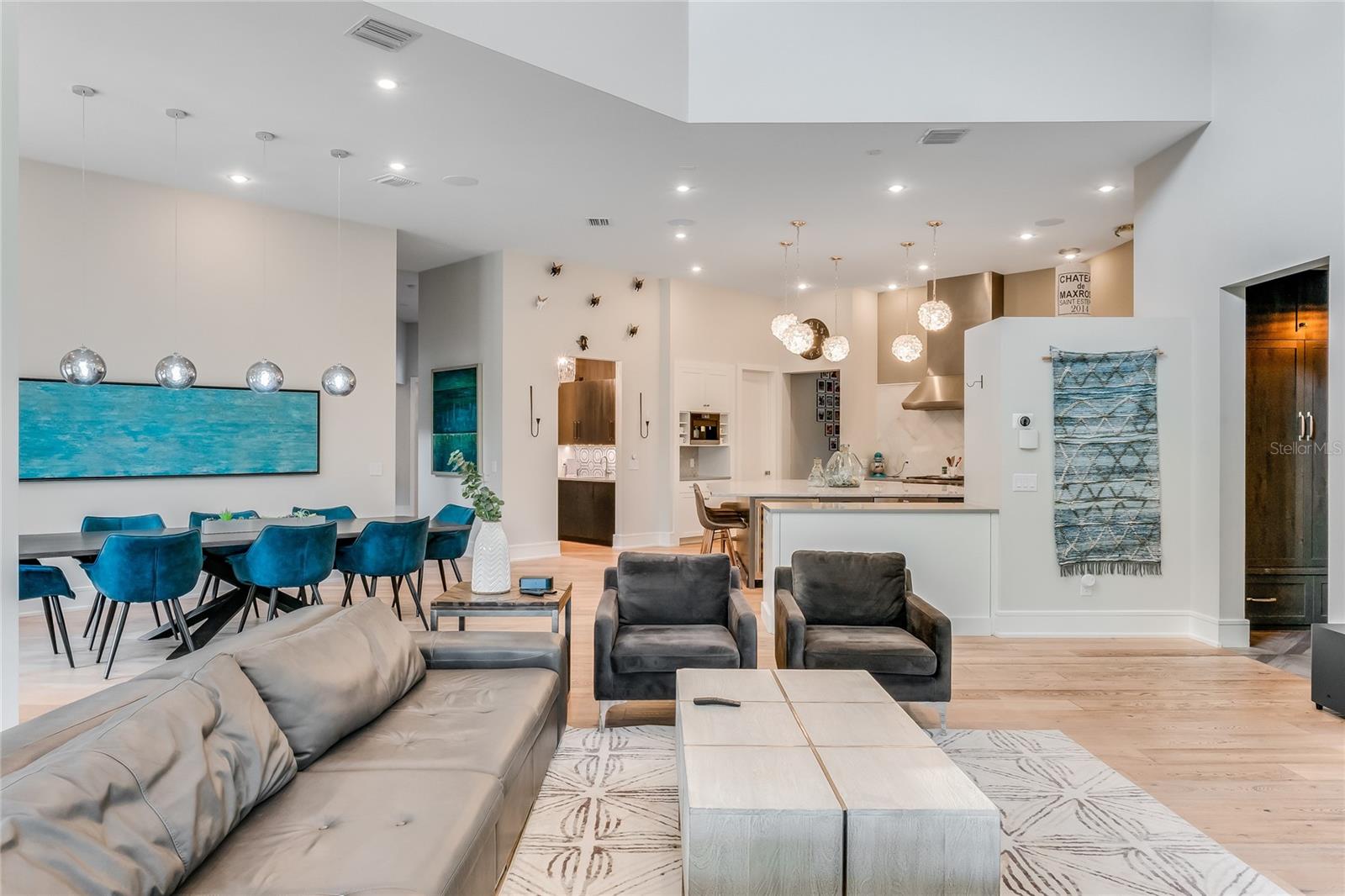 SEMINOLE ESTATES - Residential