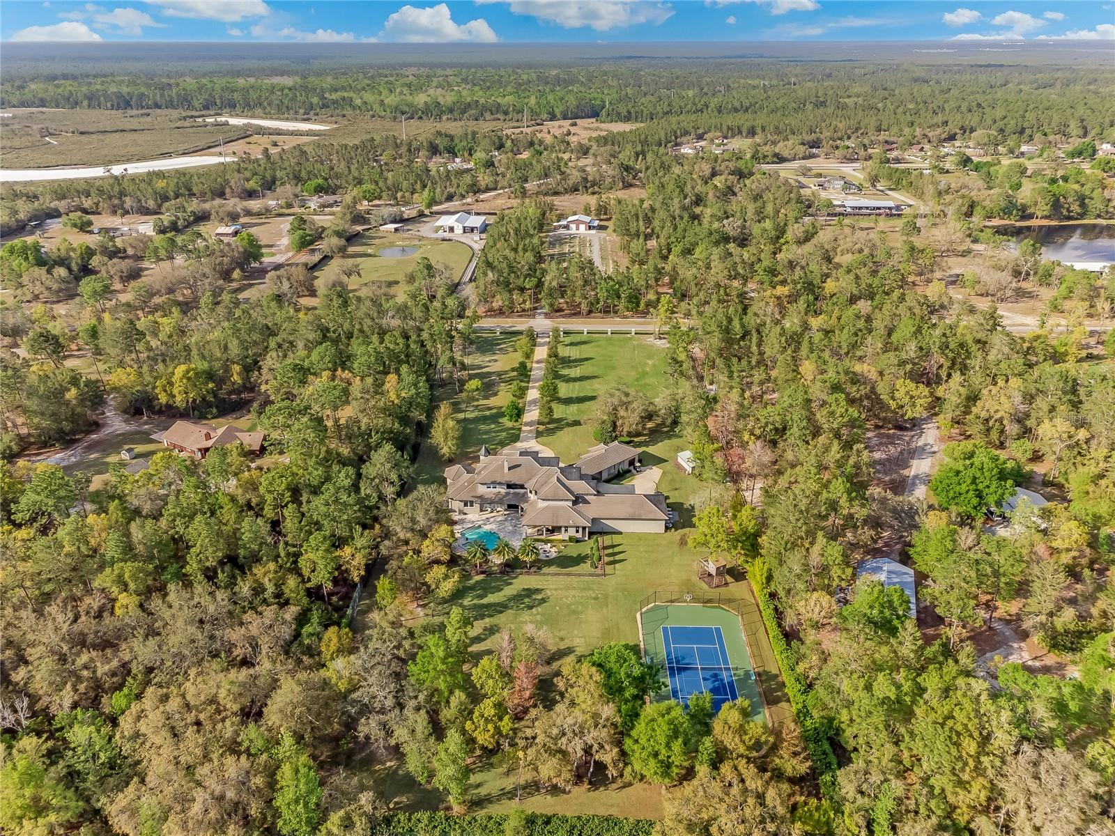 SEMINOLE ESTATES - Residential