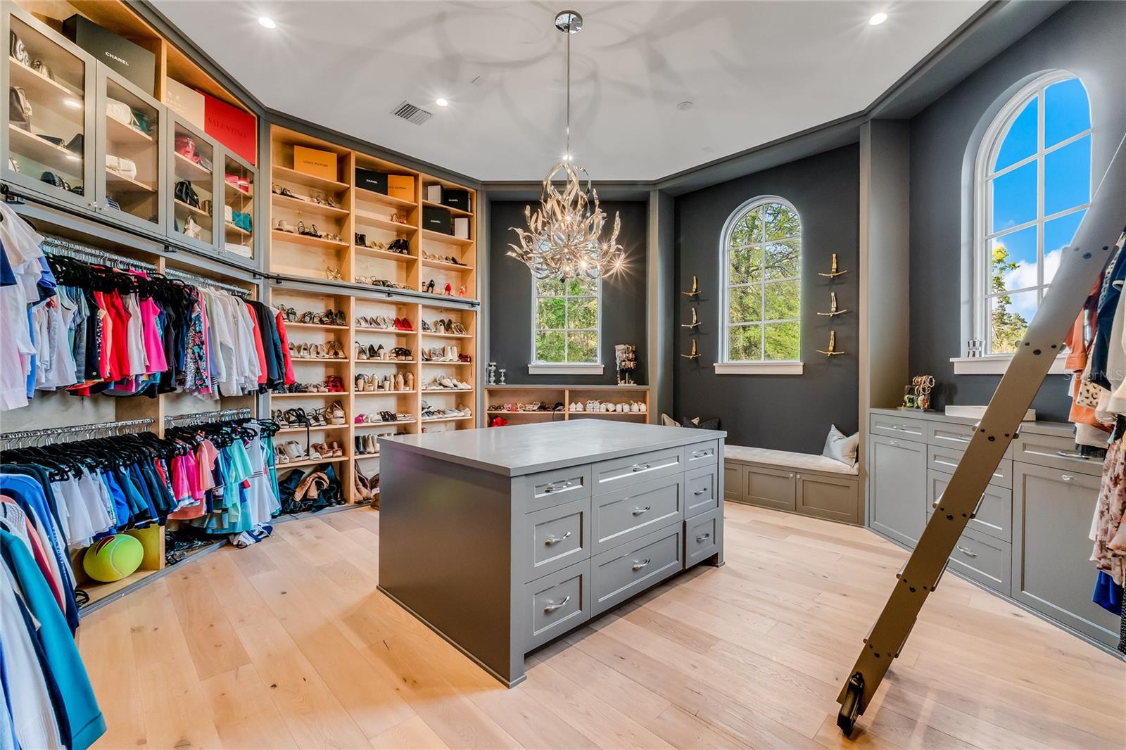 SEMINOLE ESTATES - Residential