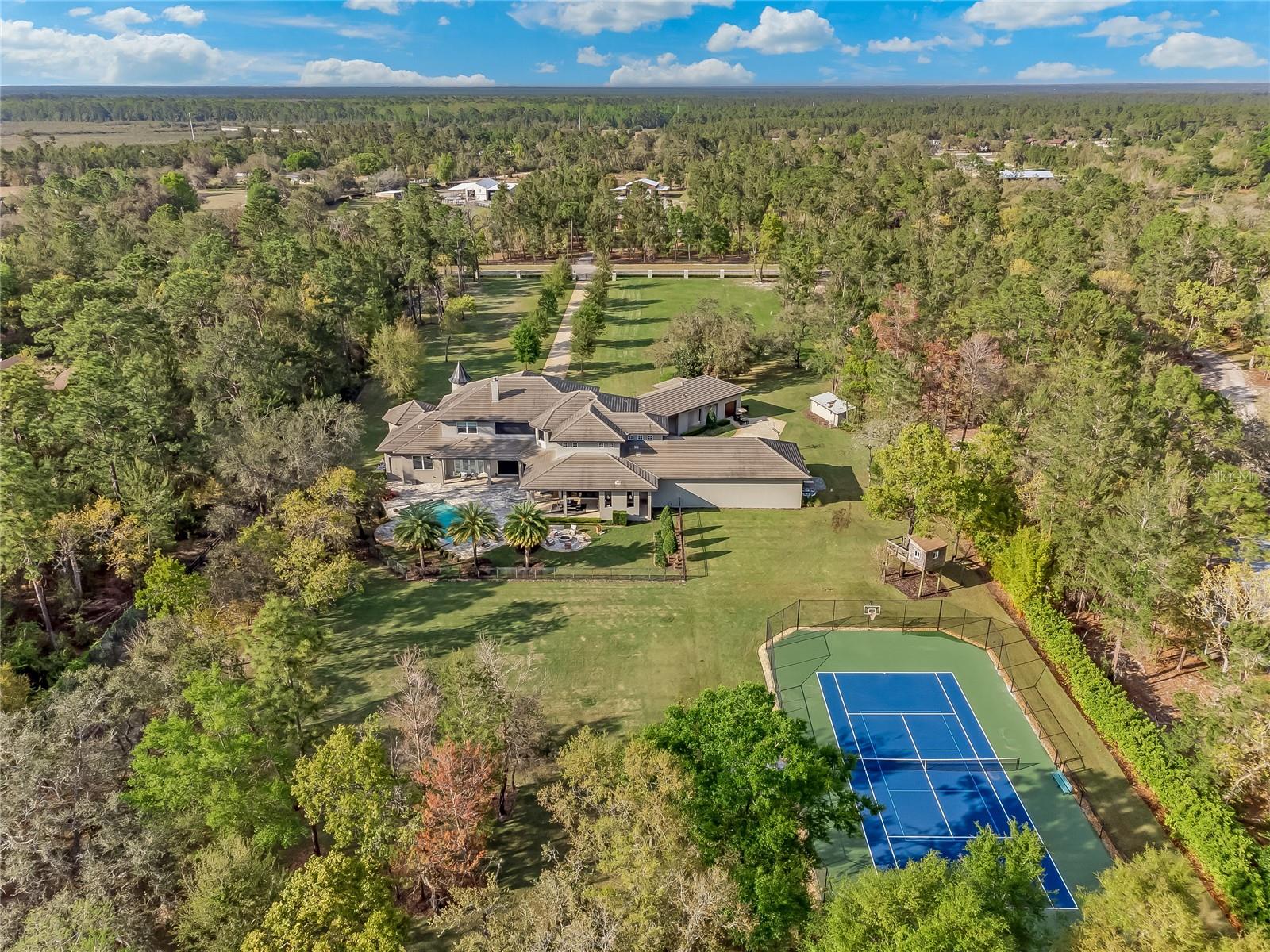 SEMINOLE ESTATES - Residential