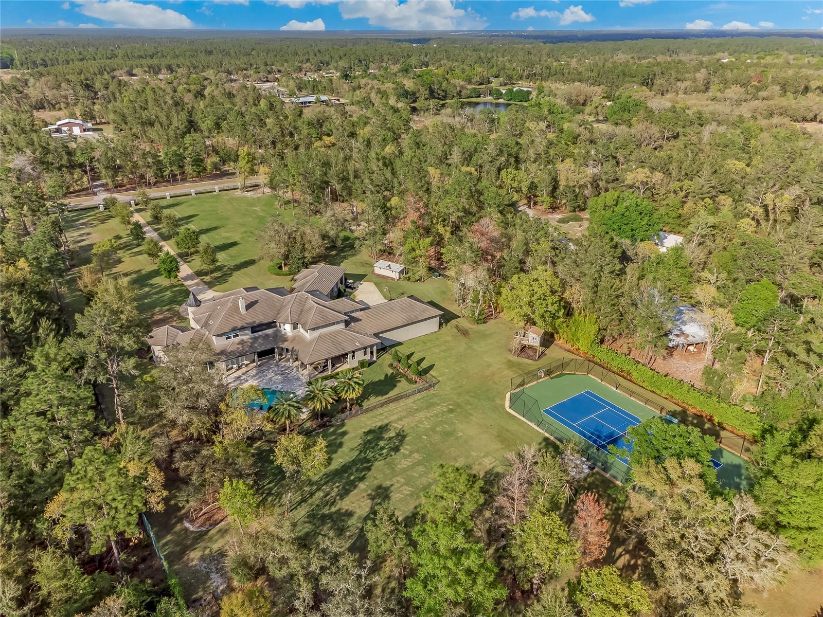 SEMINOLE ESTATES - Residential