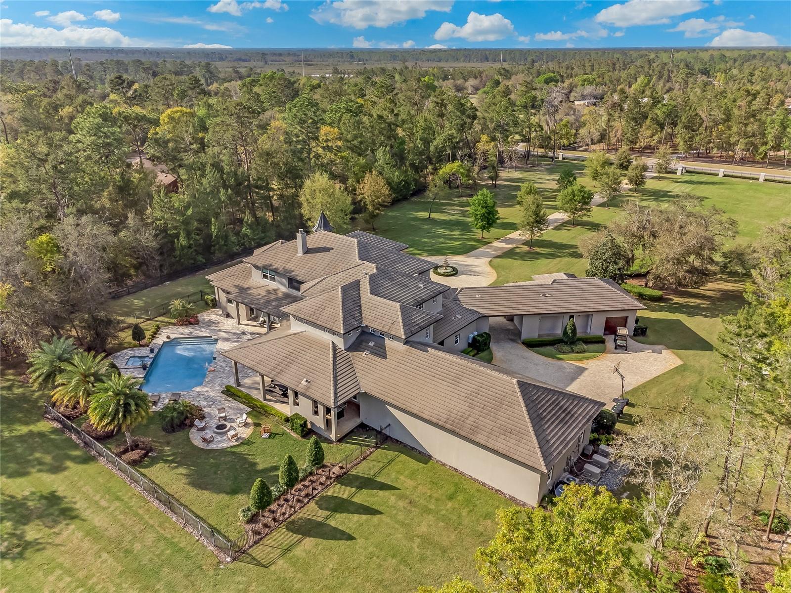 SEMINOLE ESTATES - Residential