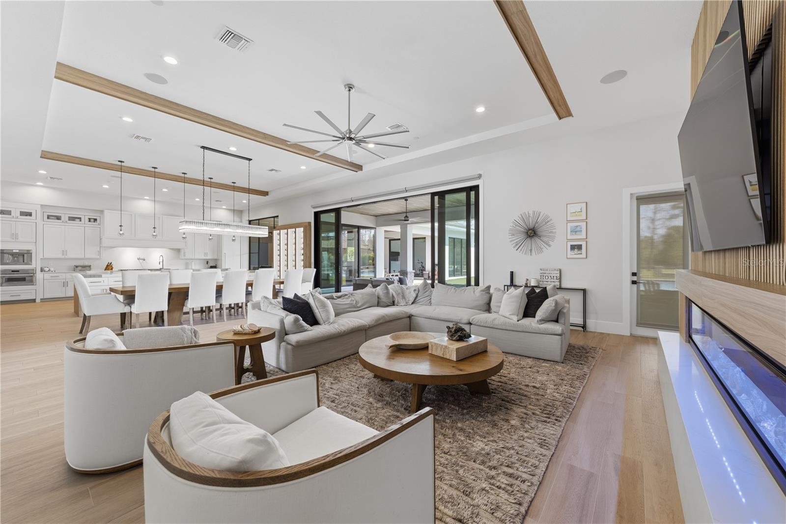 BELLA COLLINA SUB - Residential