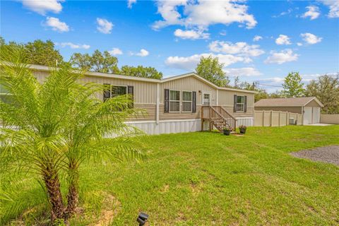 Photo of 26859 Chippewa Trail, Brooksville, FL 34601 (MLS # TB8385617)