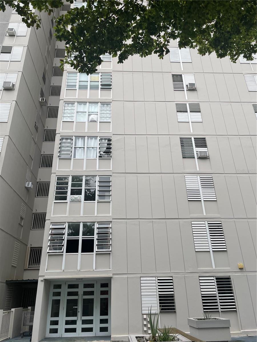 PUERTA DEL SOL - Residential Lease