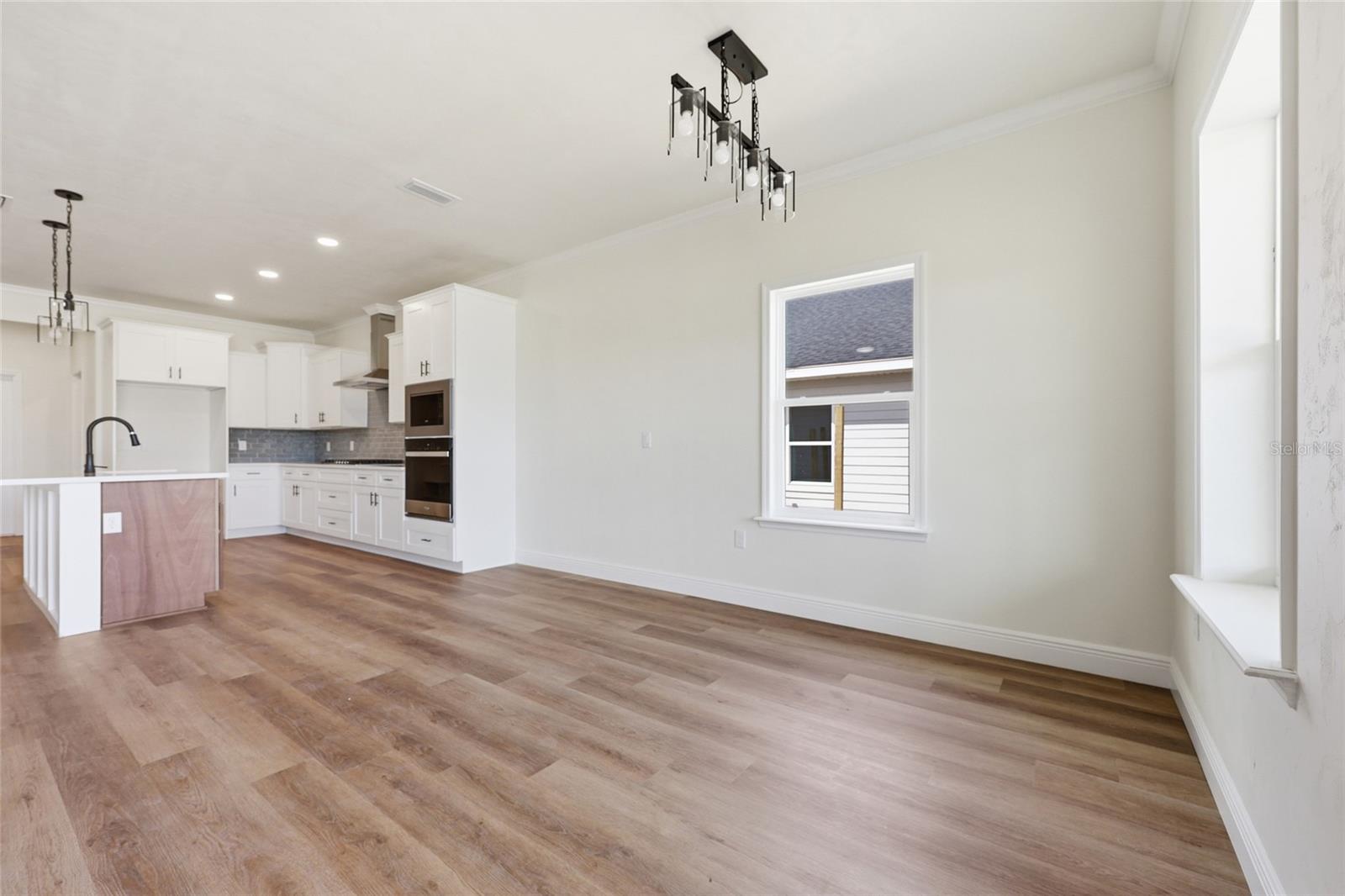 GRAND OAKS - Residential