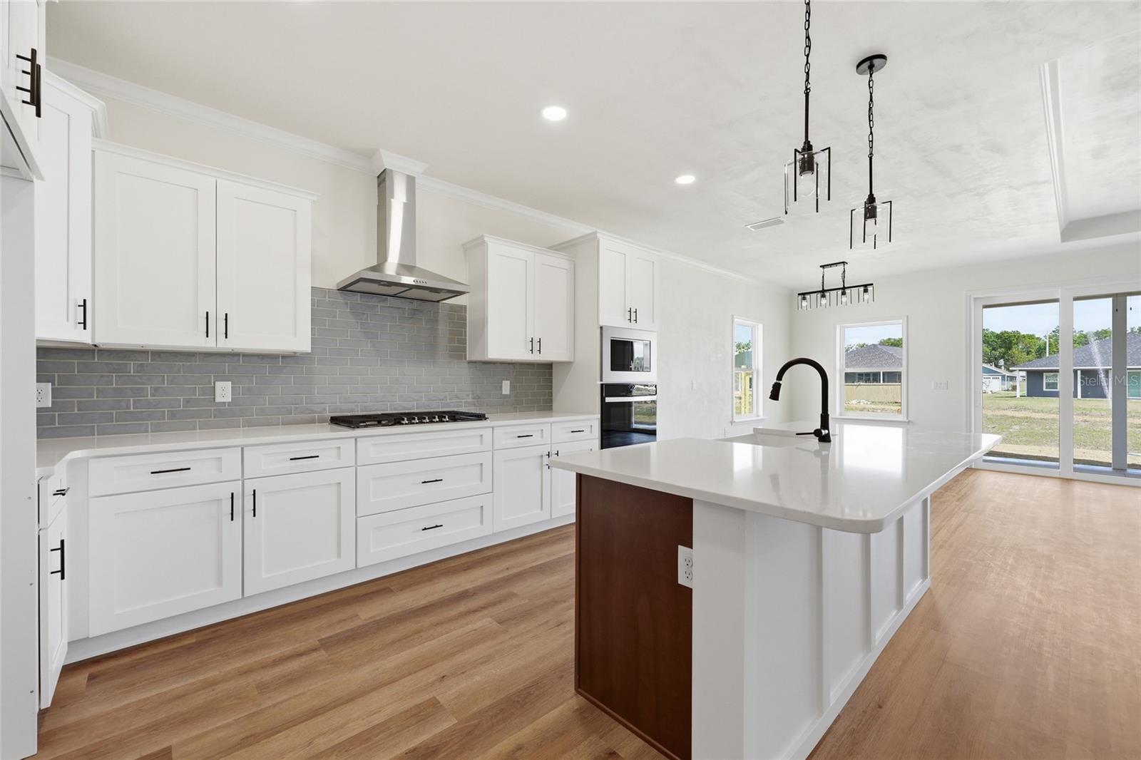 GRAND OAKS - Residential