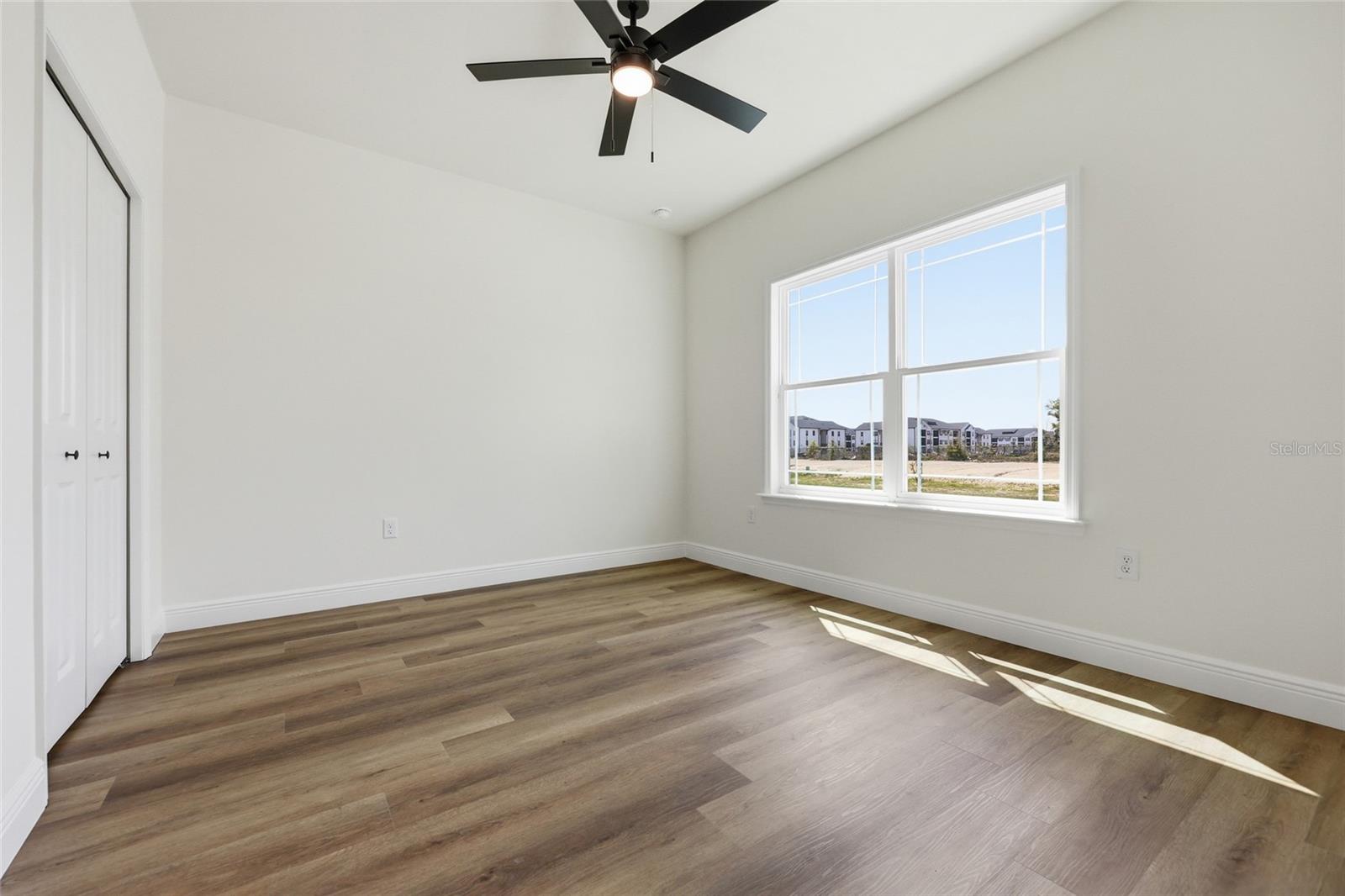 GRAND OAKS - Residential