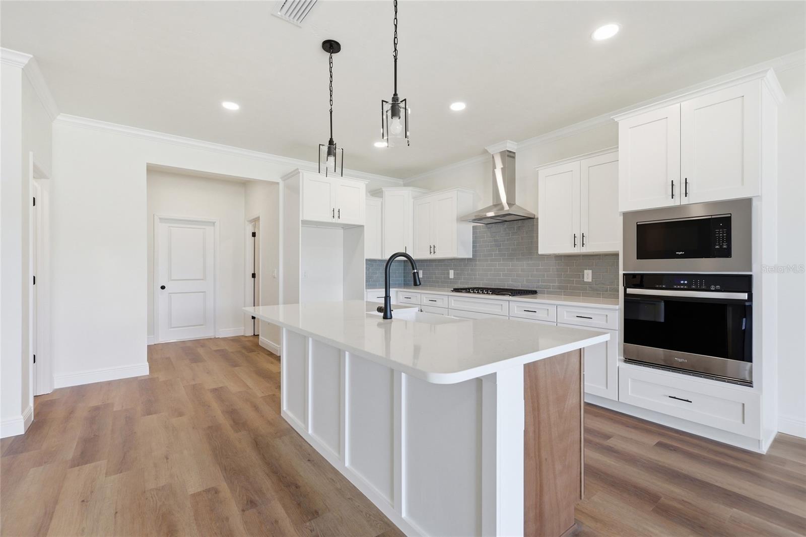 GRAND OAKS - Residential