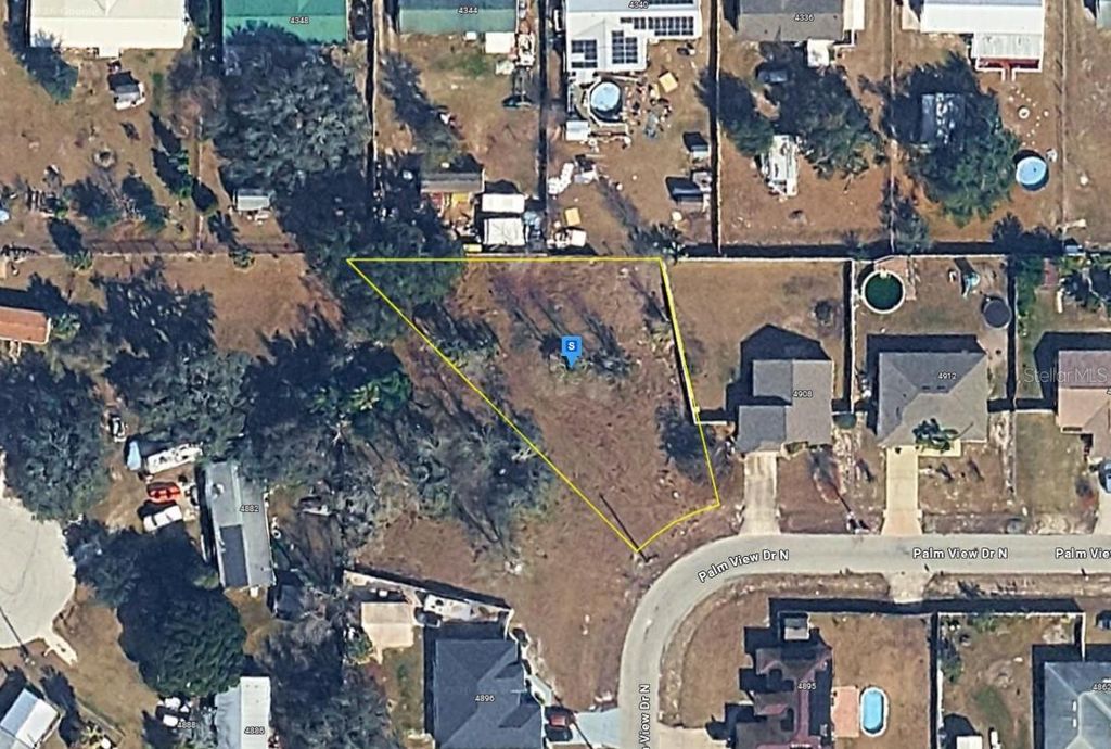 Photo of 4904 Palm View Drive N, Mulberry, FL 33860 (MLS # A4681526)