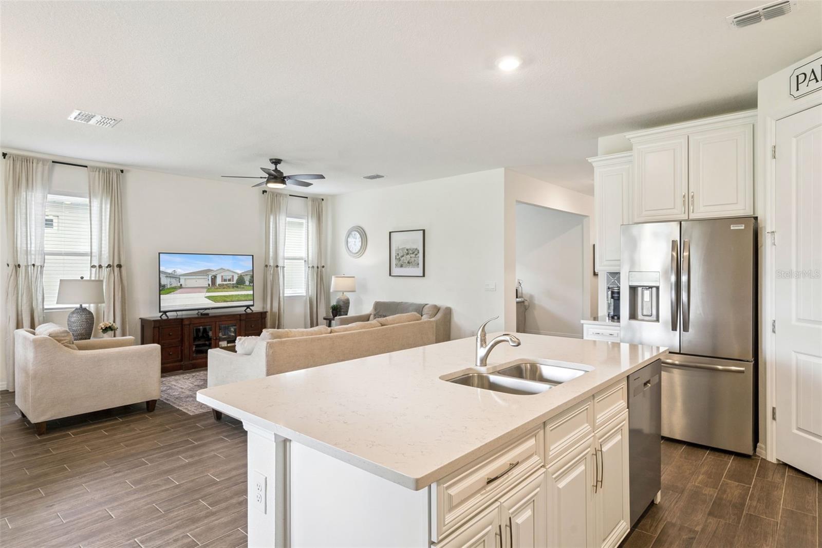 PALMS/SERENOA PH 3 - Residential