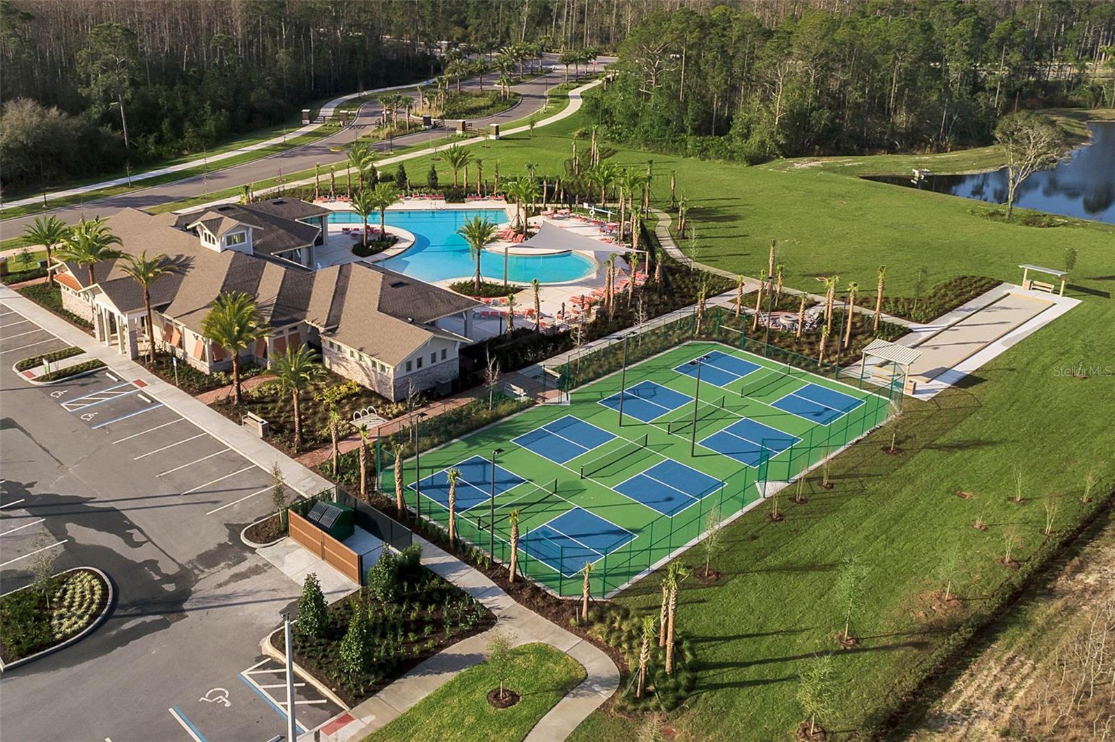 PALMS/SERENOA PH 3 - Residential