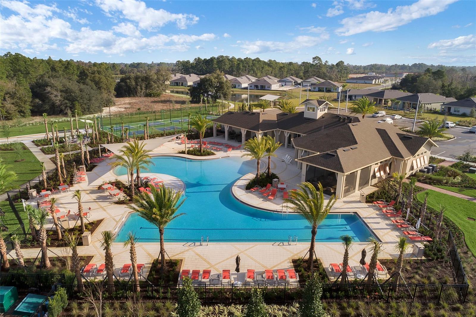 PALMS/SERENOA PH 3 - Residential