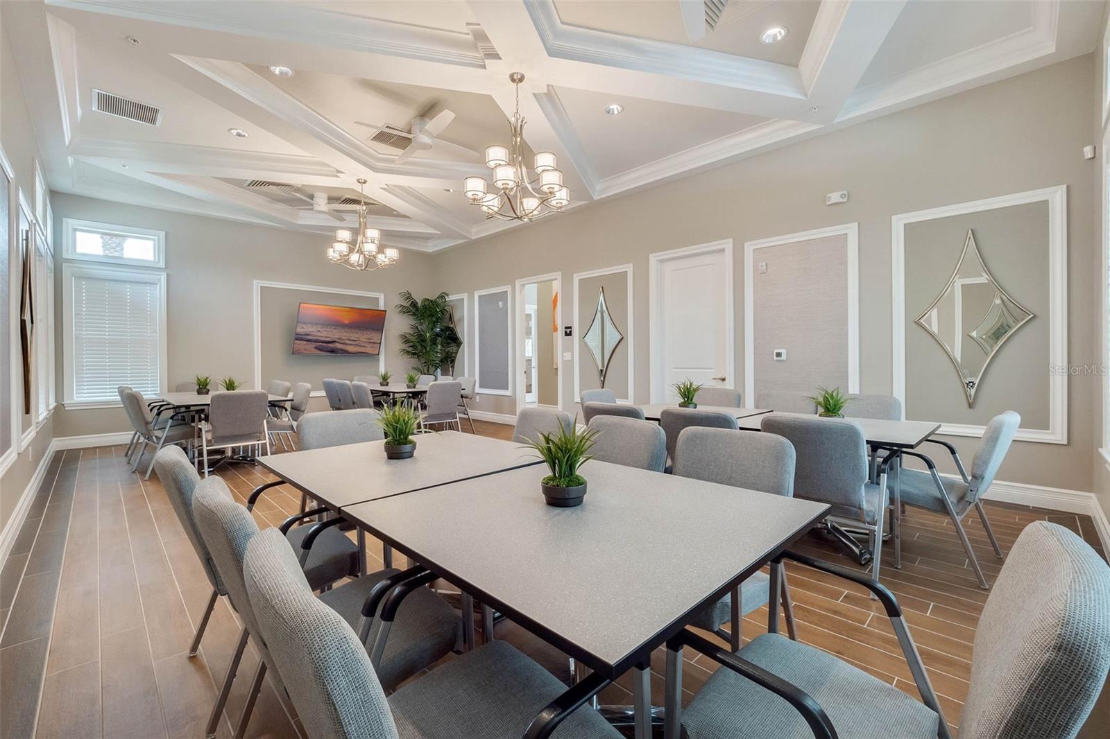 PALMS/SERENOA PH 3 - Residential