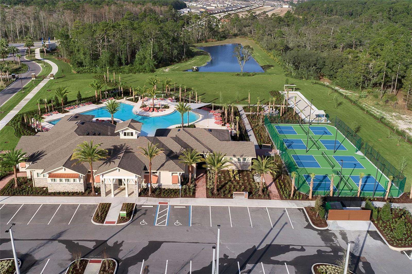 PALMS/SERENOA PH 3 - Residential