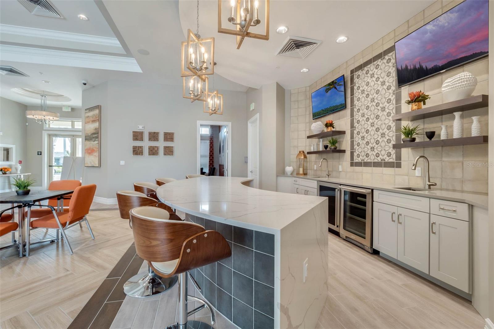 PALMS/SERENOA PH 3 - Residential