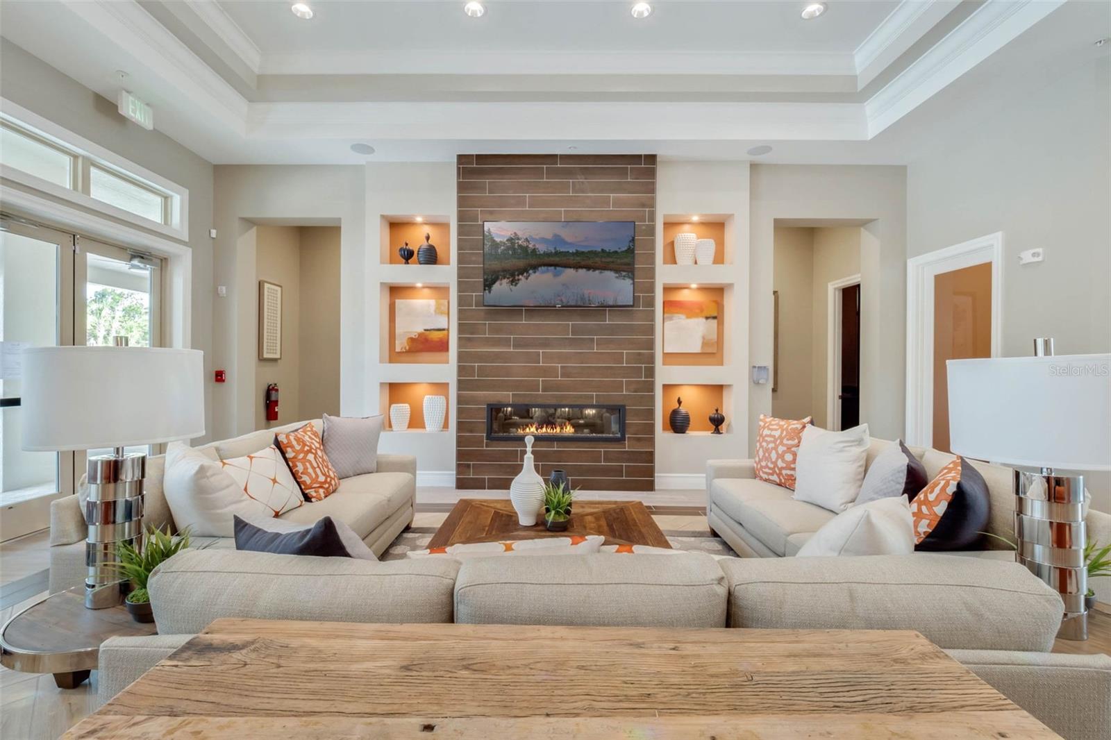 PALMS/SERENOA PH 3 - Residential