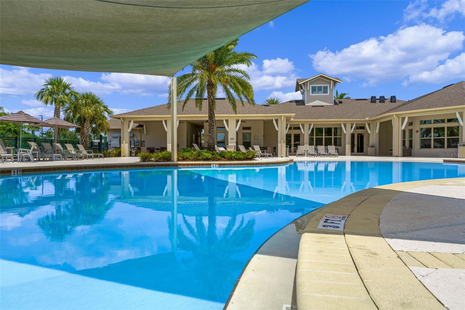 PALMS/SERENOA PH 3 - Residential