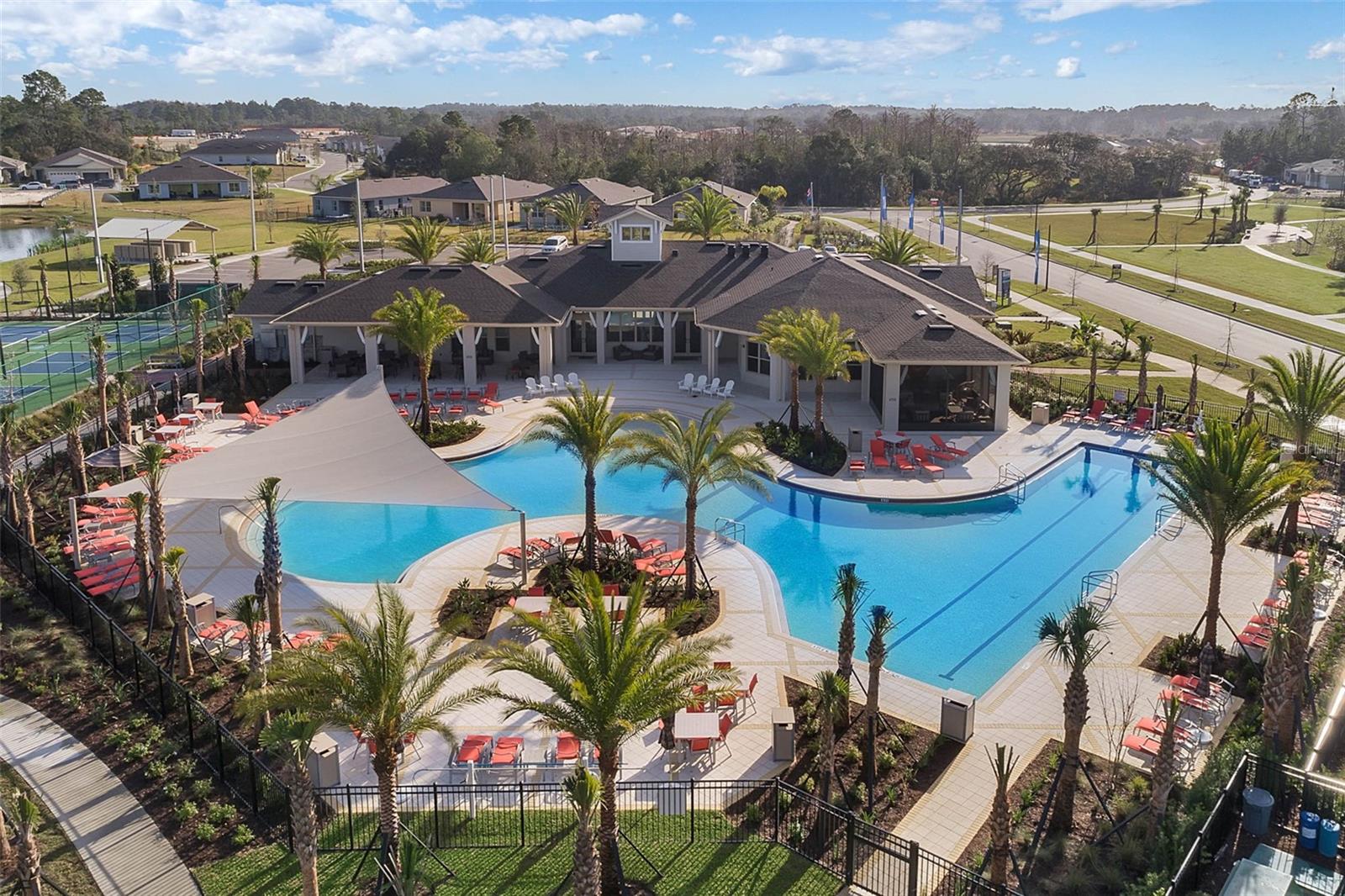 PALMS/SERENOA PH 3 - Residential