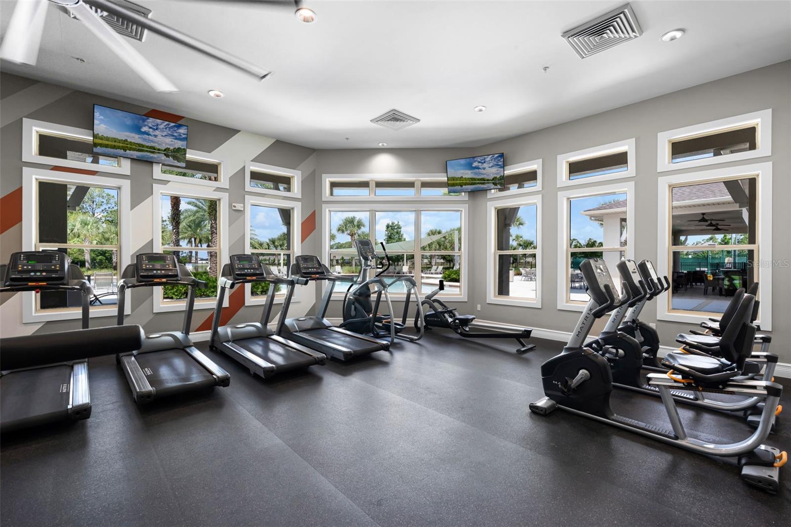 PALMS/SERENOA PH 3 - Residential