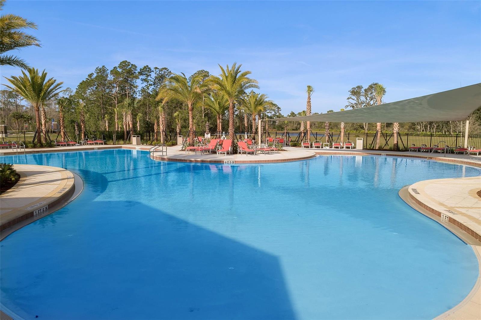 PALMS/SERENOA PH 3 - Residential