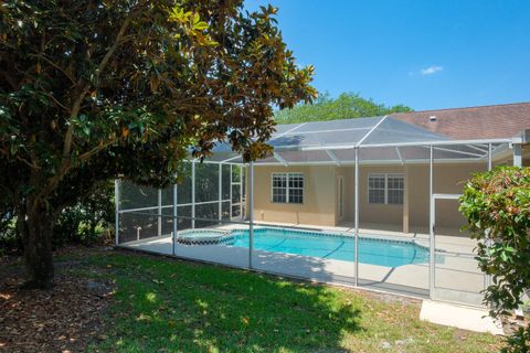 A home in PALM HARBOR