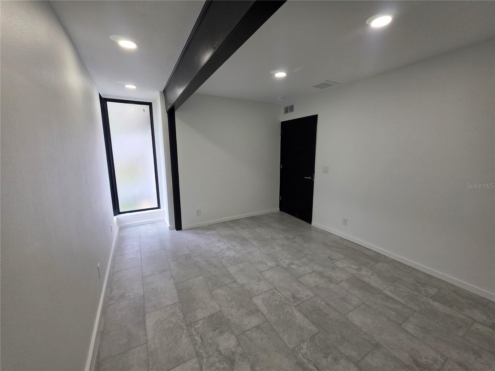OAKLAND ADD PB 2 PG 77 - Residential