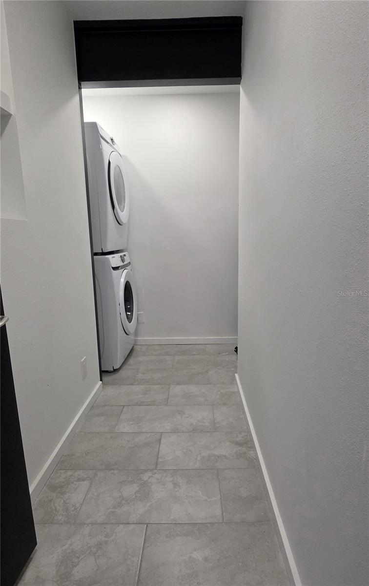 OAKLAND ADD PB 2 PG 77 - Residential
