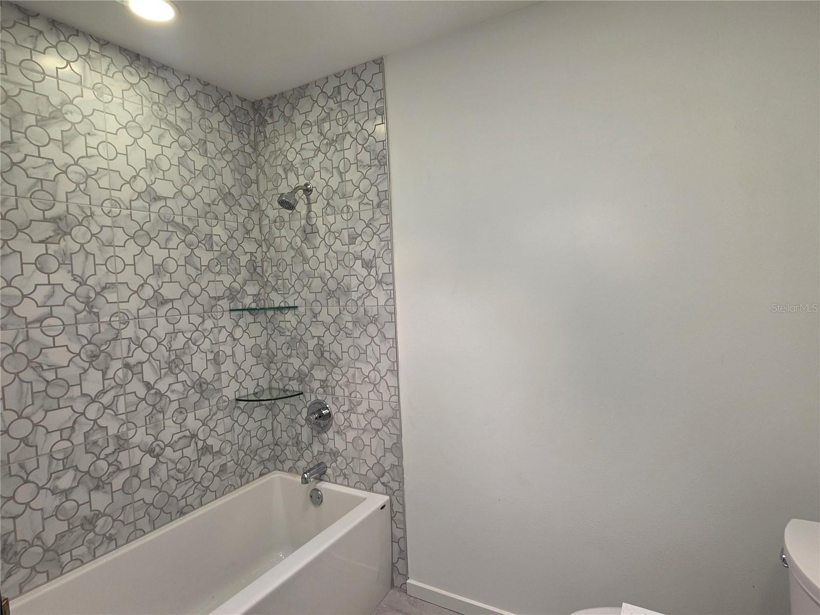 OAKLAND ADD PB 2 PG 77 - Residential