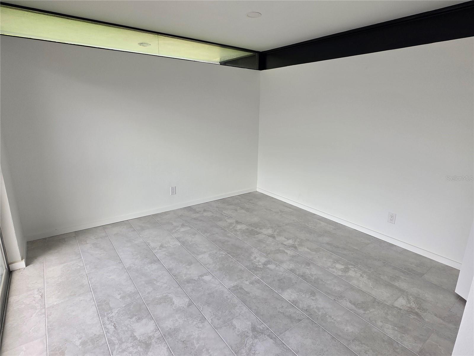 OAKLAND ADD PB 2 PG 77 - Residential