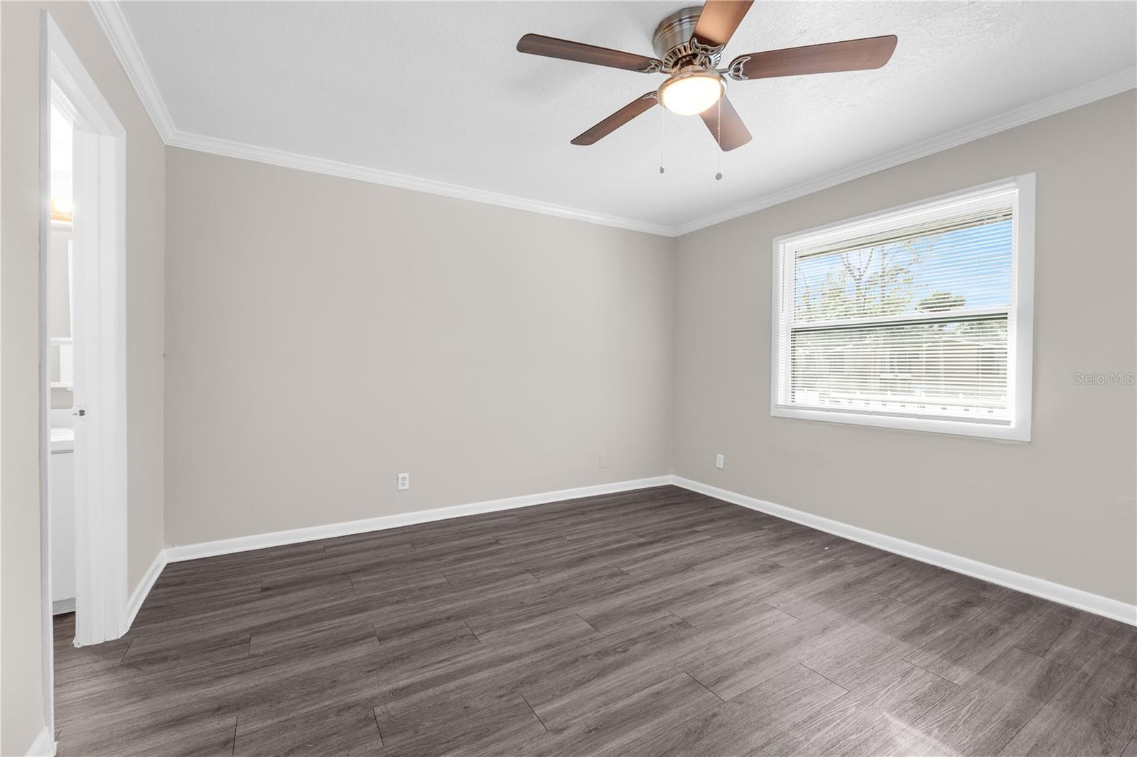 CURRY FORD STUDIOS - Residential Lease