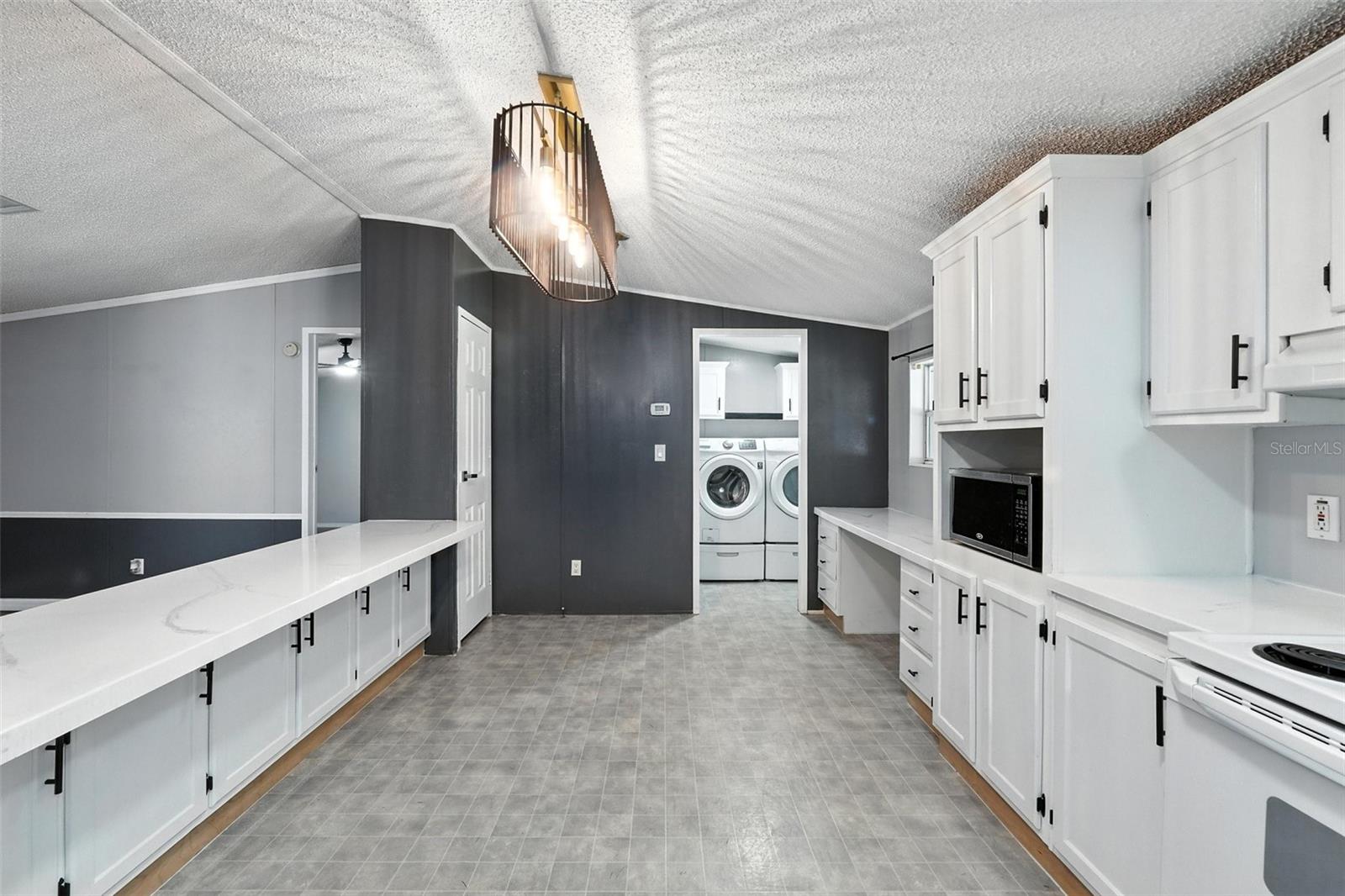 GROVELAND FARMS 09-23-25 - Residential Lease