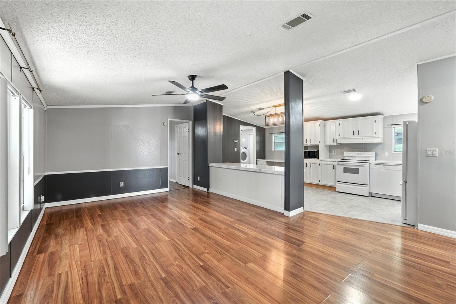 GROVELAND FARMS 09-23-25 - Residential Lease