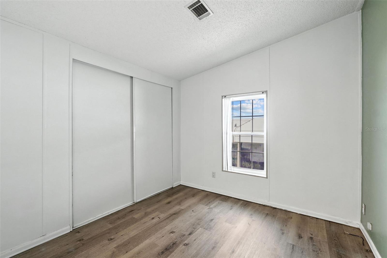 GROVELAND FARMS 09-23-25 - Residential Lease