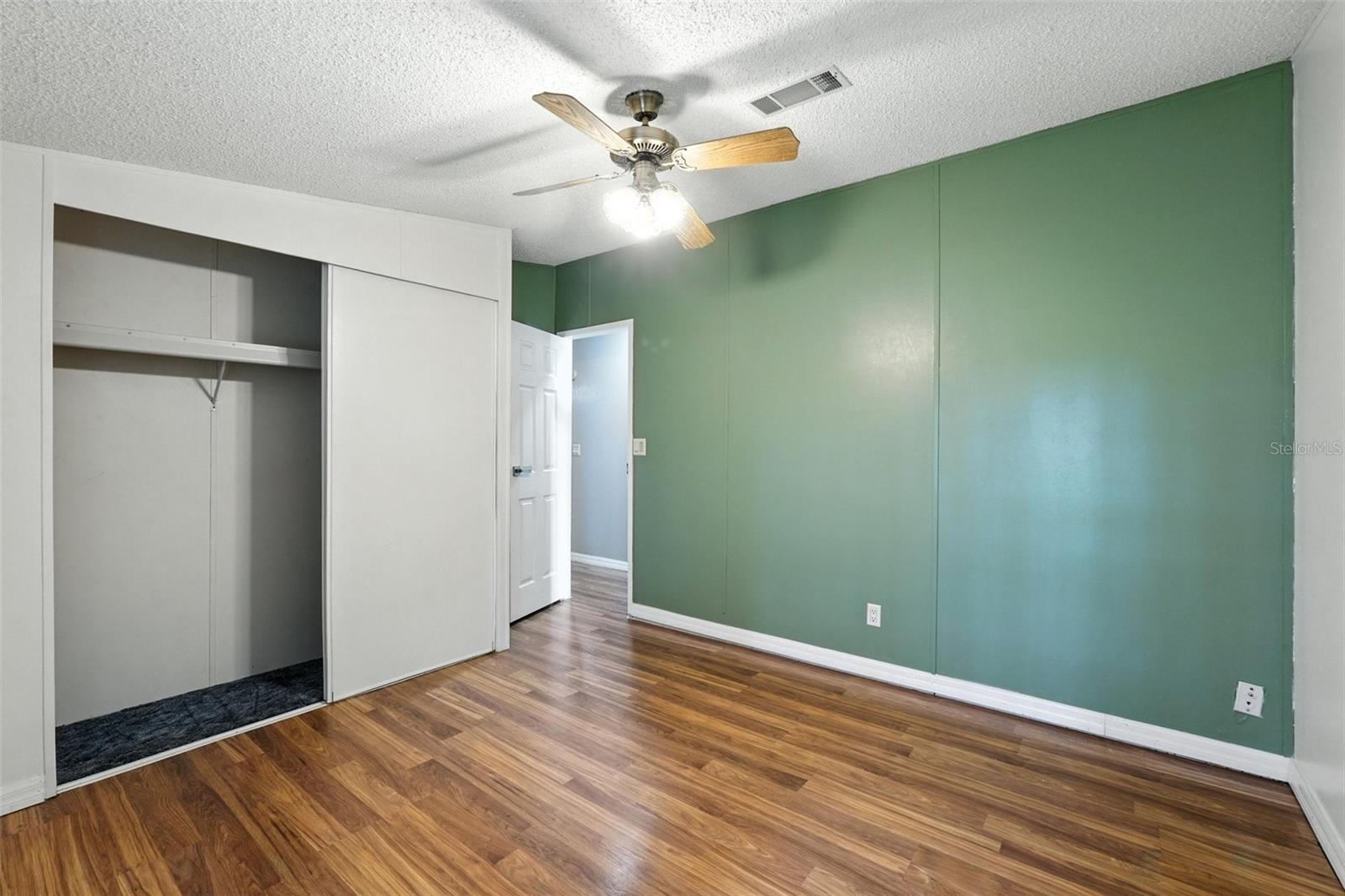 GROVELAND FARMS 09-23-25 - Residential Lease