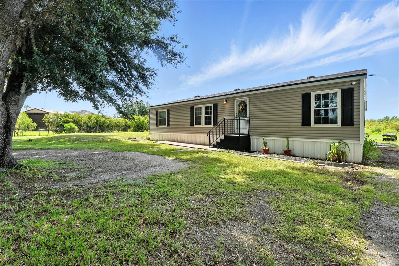 GROVELAND FARMS 09-23-25 - Residential Lease