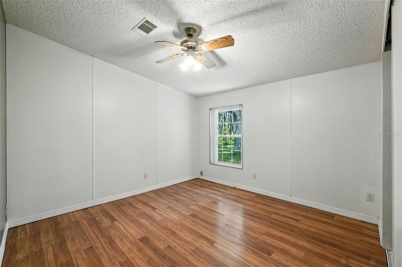 GROVELAND FARMS 09-23-25 - Residential Lease